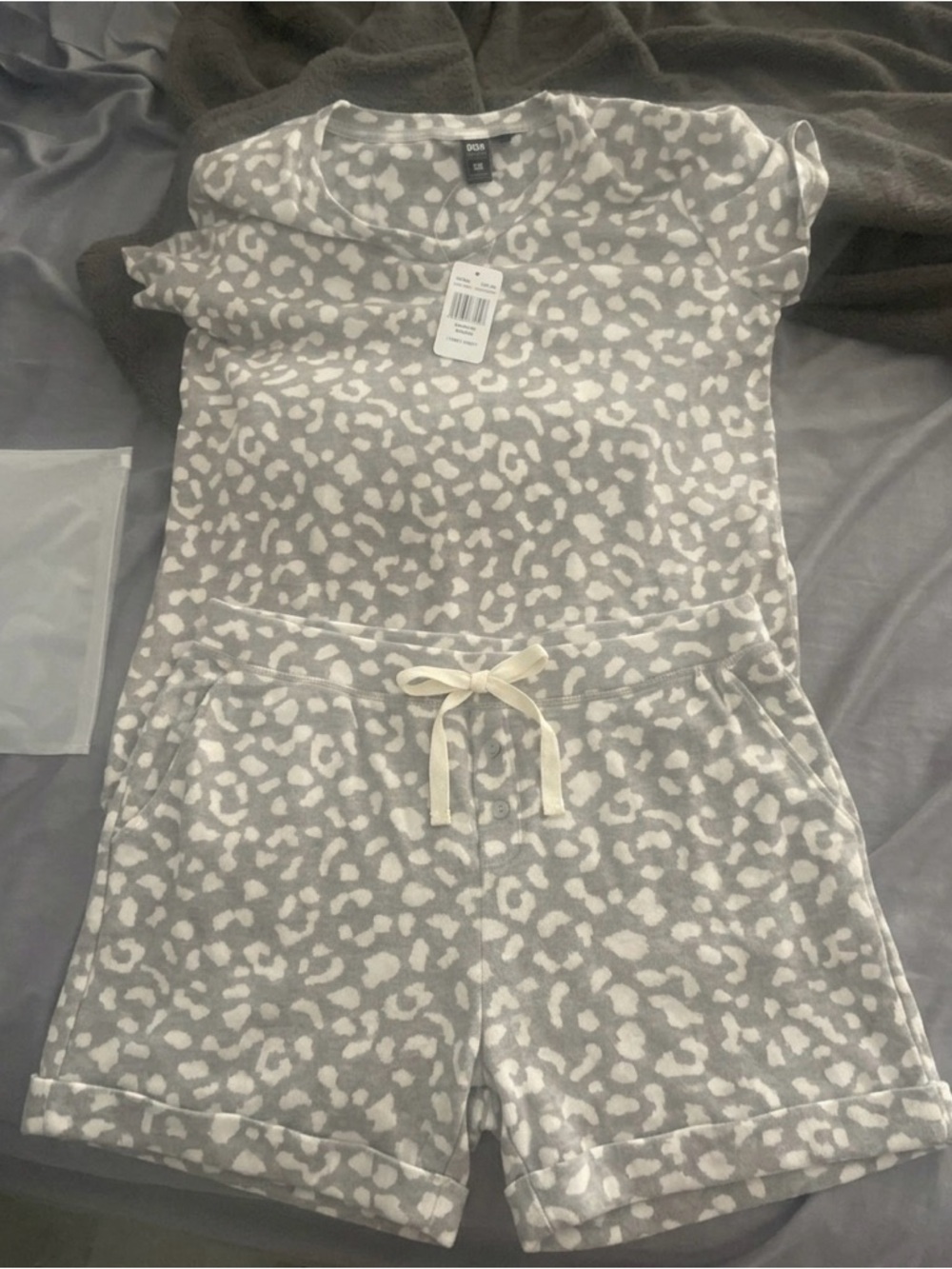 NWT Room Service Grey Leopard Pajama Set - Super Soft Shorts Set M